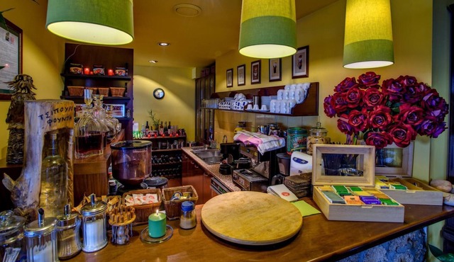 Superior Retreat-Esperides Resort Breakfast Included in Naoussa