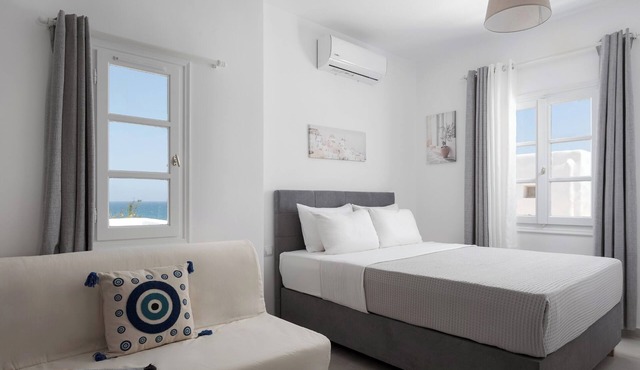 Superior Suite with Sea View, Palma Elegant Suites in Paros