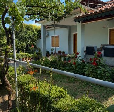 Taos Guest House Permet