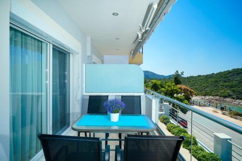 Tarsa's House by the Sea in Thasos