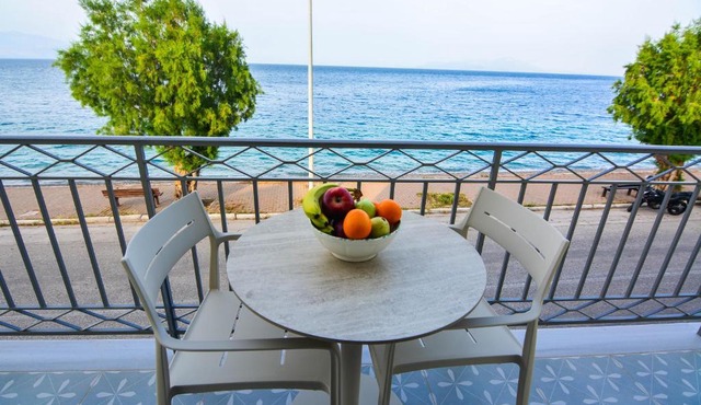 Thalassa Seaside Apartments in Sikéa