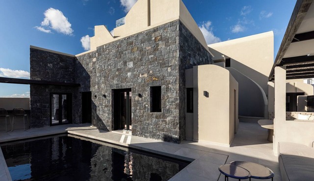 The Duke in Santorini