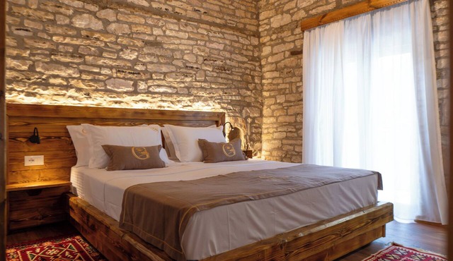 The Golden View Guesthouse in Gjirokastër
