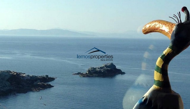 The Seagull House with an amazing sea view in the area of Otzia in Kea