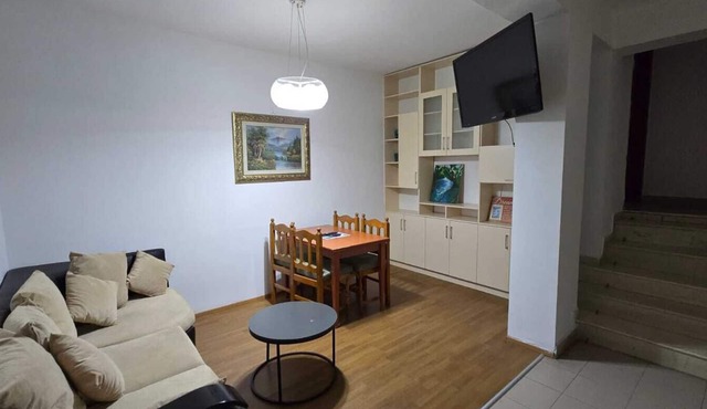 Tirent Apartment-Cozy 2-Bedroom Stay in Don Bosko