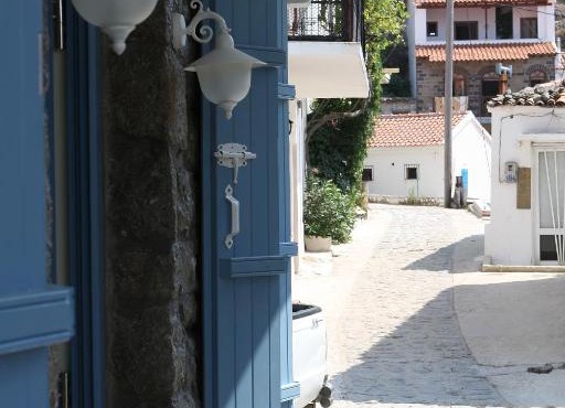 Traditional Houses Atzanou