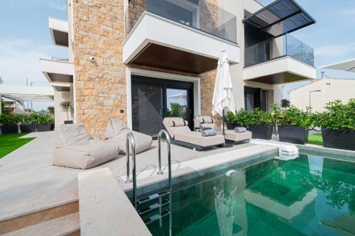 Trithiron Luxury Villas