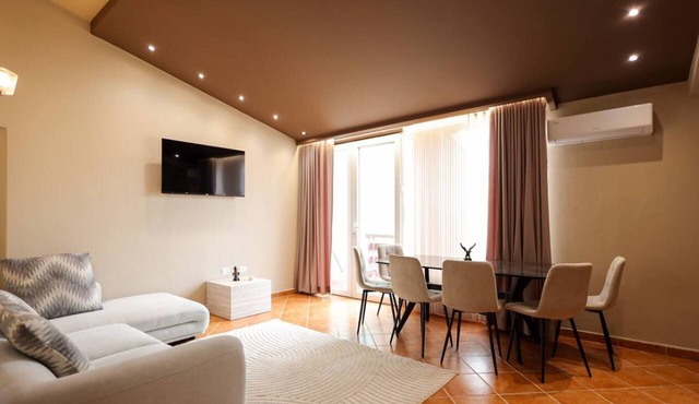 Twin Rooftop Apartments with Balcony & Fafa View
