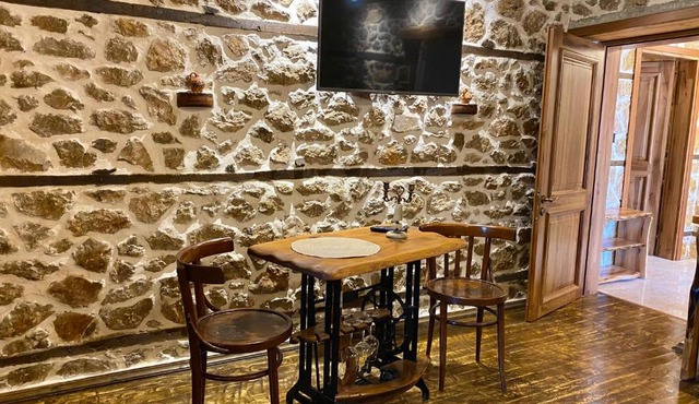 Vechia Villa Mitllari