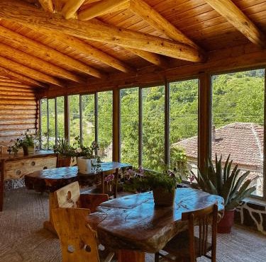 VEIS Country House