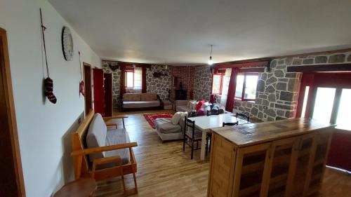 Vila genti in Skënderbe