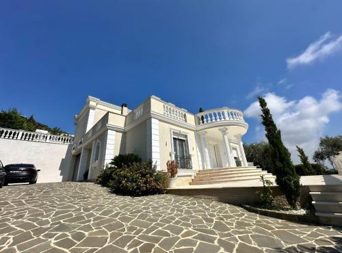 Vila Mullaj