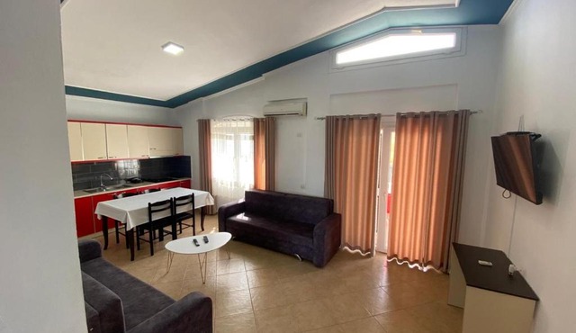 Villa 5 in Golem