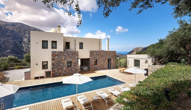 Villa Adagio mit Privatpool in Vrachasi, Kreta by Interhome