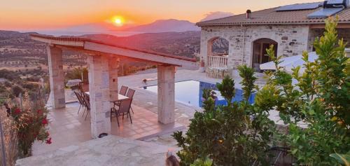Villa Agapi - sea view - ecological swimming pool - privacy in Lístaros