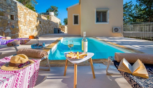 Villa Alexandros Swimming Pool Walk to Beach A C Wifi - 3454