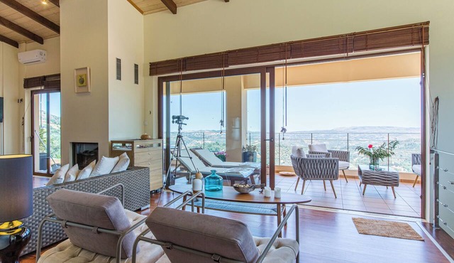 Villa Armonia Boutique Living in Drakona