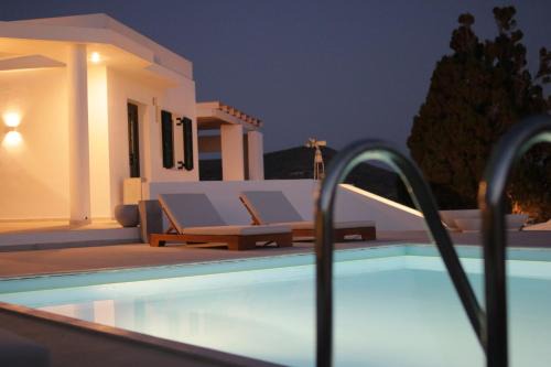 Villa Boa Milos 4 Bedrooms near Adamas in Milos