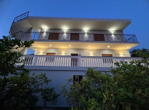 Villa Denis Gjeta
