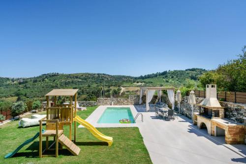 Villa Elides Family Friendly Countryside Retreat with Private Pool and Garden