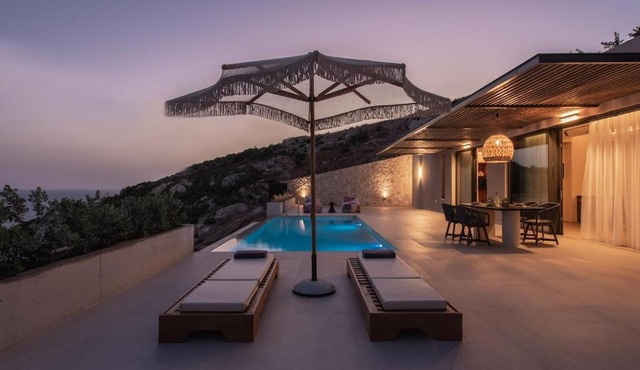 Villa en cueva Limnionas Infinity in Kampion