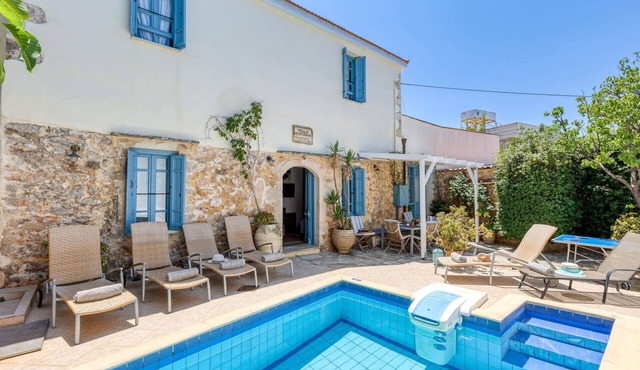 Villa Epavlis by Villa Plus