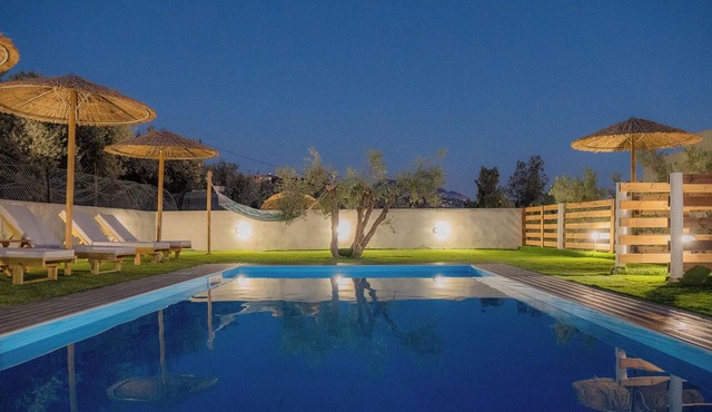 Villa Helyra Private Pool Sunset Views & Peaceful Atmosphere in Iraklio
