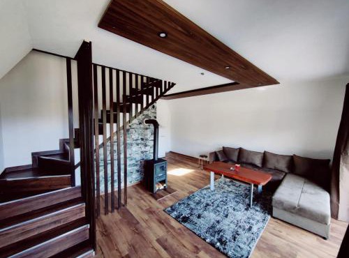 Villa Horizon - Stunning Mountain Views, Kuqishte