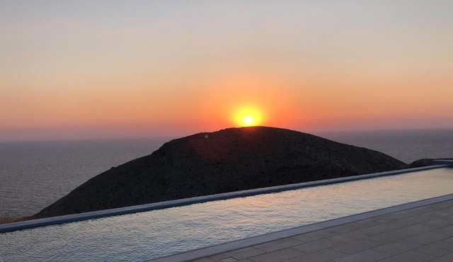Villa Ibti, 6 bedrooms, 20m Private Pool sea view