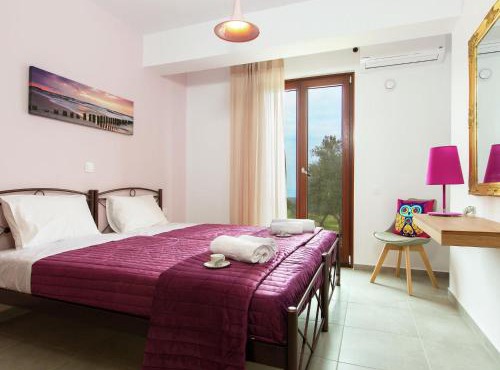 Villa in Arkadi with Pool near the Sea in Kiriánna