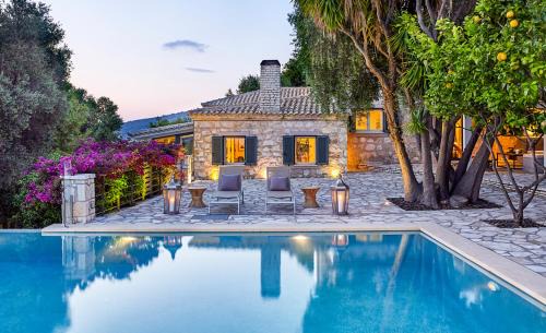 Villa Ioli- Beachfront Luxury Residence in Igoumenitsa