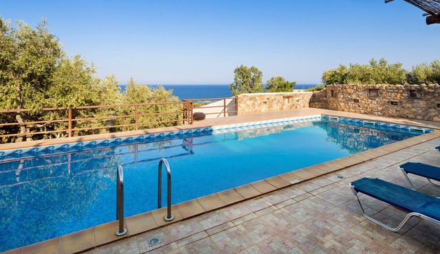 Villa Kimothoe with large private pool, 13 min from Elafonisi Beach