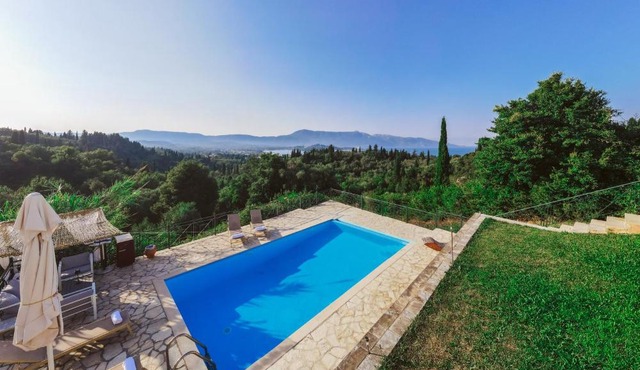 Villa Kira in Áfra