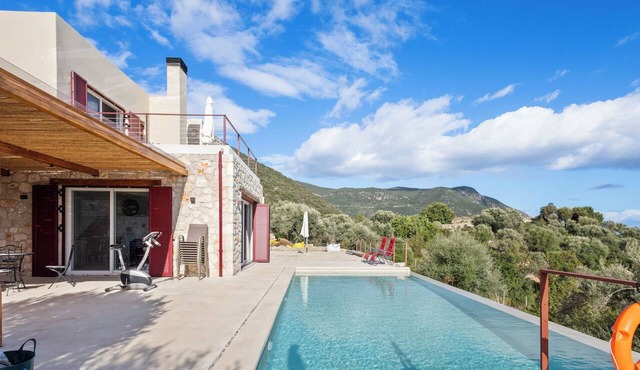 Villa Kokino, a new Jewel nested in Amousso and Afteli hills