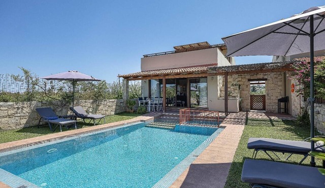 Villa Lemonia - Two Bedroom Villa, Sleeps 4