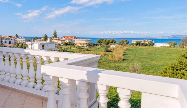 Villa Luna, Sea Views & Open Skies in Kato Assos in Kato Assos