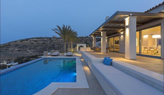 Villa Maria Exclusive