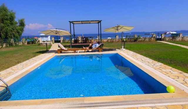 Villa Mechet- Beachfront