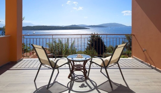 Villa Melias, brand new luxury villa with amazing view-400m from the beach!