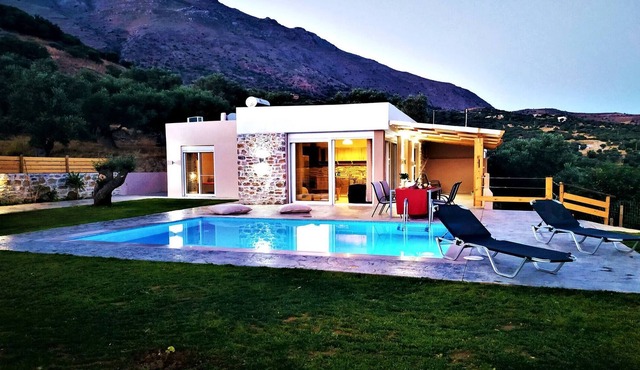 Villa Mike Close To Triopetra Beach