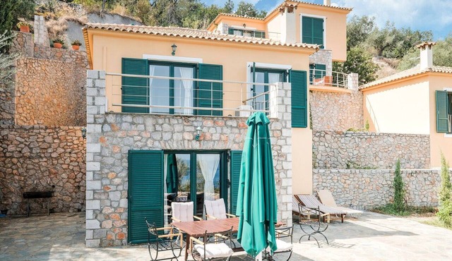 Villa on Arcadian Coast near Kissakas Beach