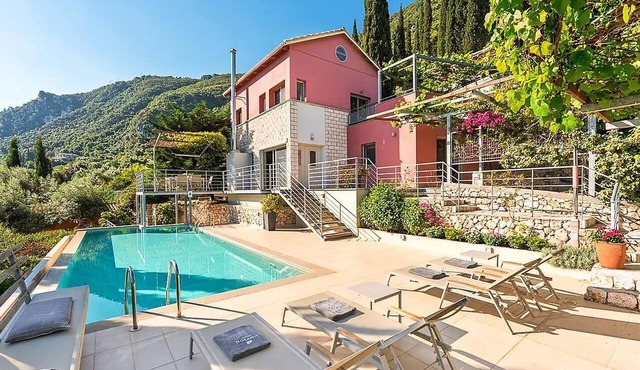 Villa Porphyra - Four Bedroom Villa, Sleeps 8 in Lefkada City