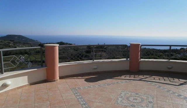 Villa Serenity a luxury relaxing retreat with swimming pool in Kymi Euboea in Sipiada