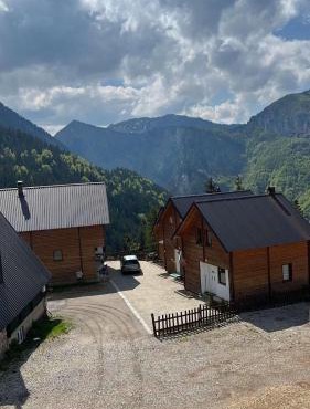 Villa Te Ibra - Rugovë