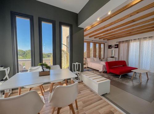 Villa Velvet View