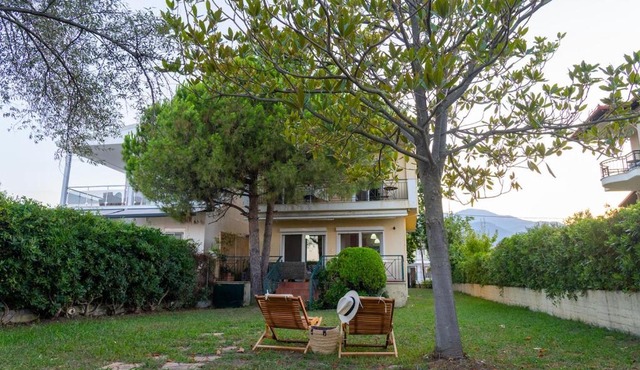 Waterfront Villa Serena - Direct Beach Access