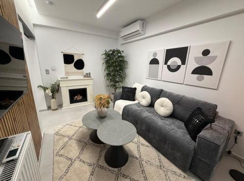 West Athens Luxurius Apartment