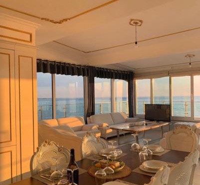 White&Gold penthouse