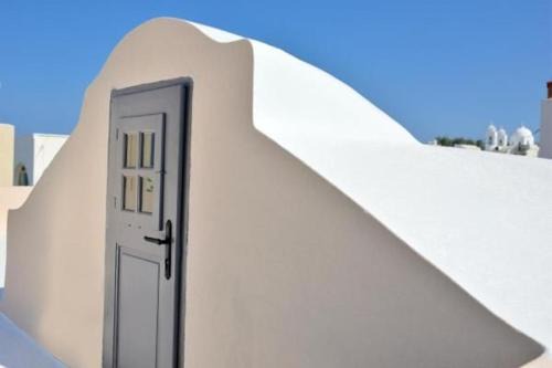 Wonderful Santorini Villa Alia Mansion 3 Bedrooms Beautiful Outdoor Space in Santorini