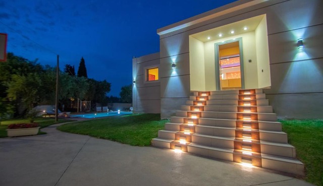 Zante Lagos holiday homes Treehouse and Villa in Vouyiáton